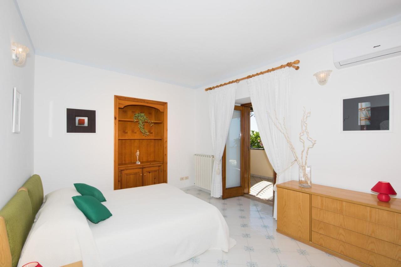 Villa Savina - Elegant Family Villa Overlooks Amalfi Coast - Positano Exteriör bild