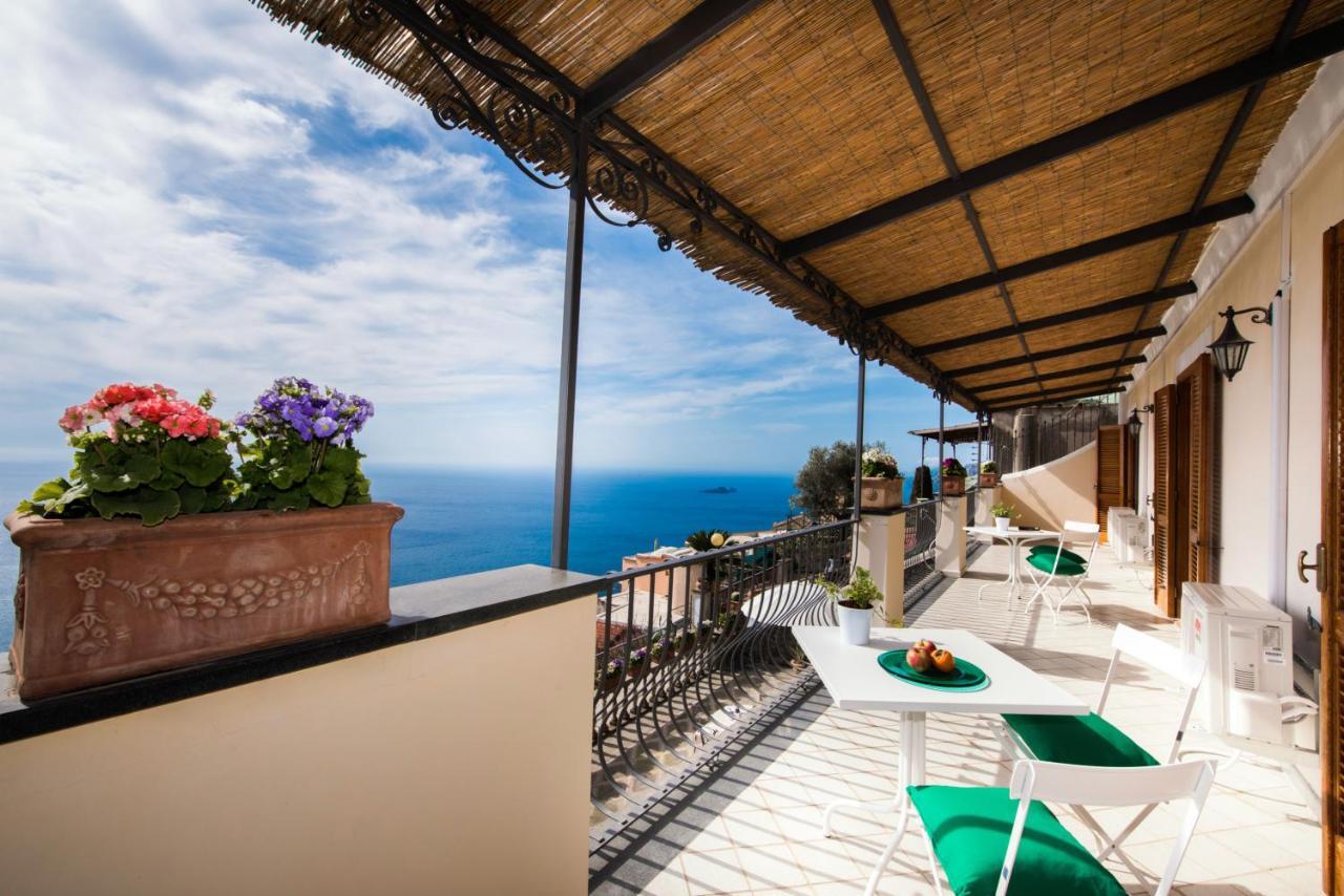 Villa Savina - Elegant Family Villa Overlooks Amalfi Coast - Positano Exteriör bild