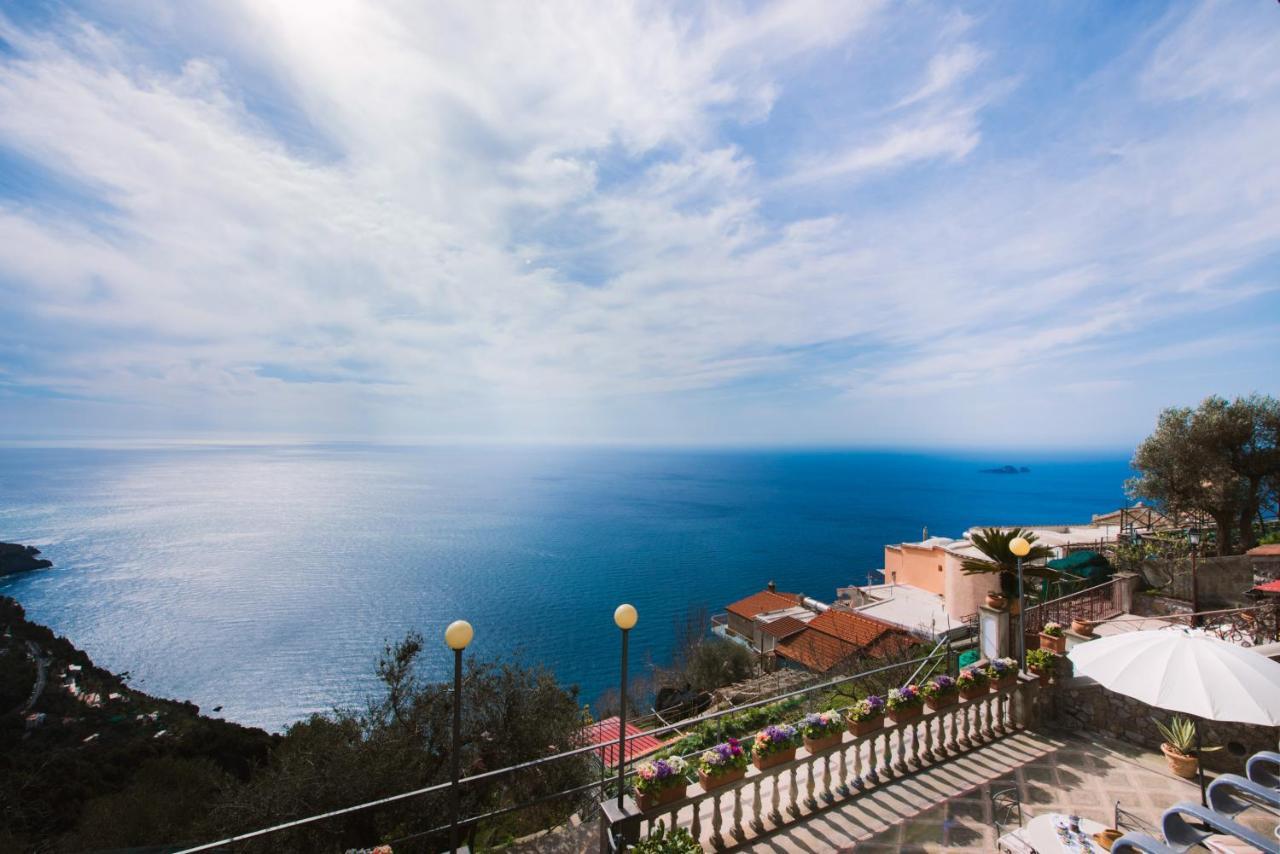 Villa Savina - Elegant Family Villa Overlooks Amalfi Coast - Positano Exteriör bild