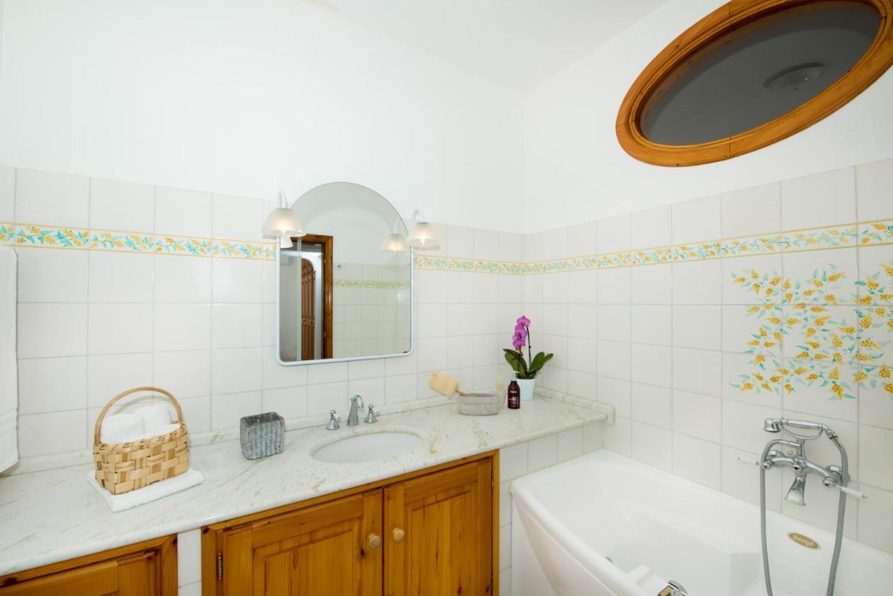Villa Savina - Elegant Family Villa Overlooks Amalfi Coast - Positano Exteriör bild